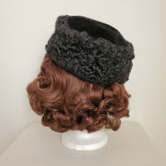 40s 50s Black Persian Lamb & Velvet Cossack Style Pillbox Tilt Hat - Picture 4 of 16
